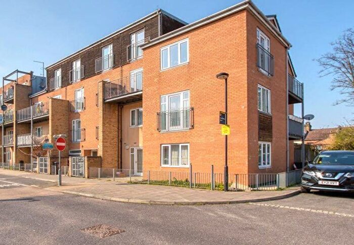 2 Bedroom Apartment For Sale In Academia Way, London, N17
