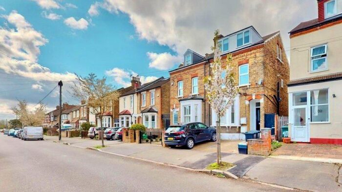 3 Bedroom Flat To Rent In Stanley Road, South Woodford, E18