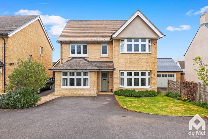 4 Bedroom Detached House For Sale In Gretton Road, Winchcombe, GL54