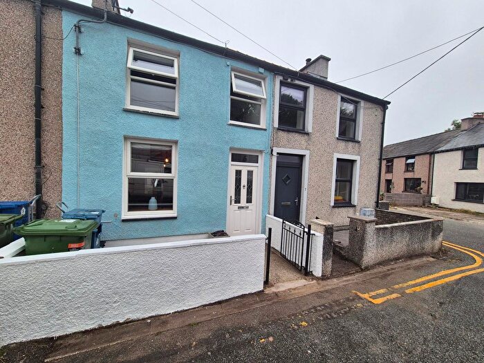 2 Bedroom Terraced House To Rent In Thomas Street, Caernarfon, LL55