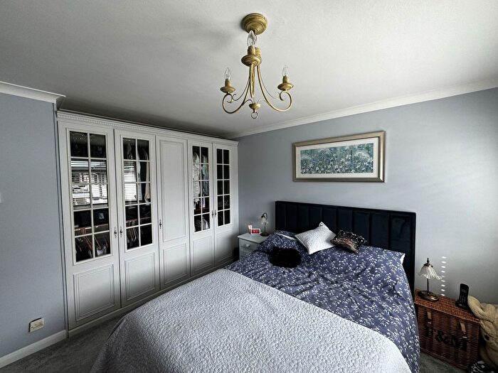 3 Bedroom End Of Terrace House For Sale In Staplehurst, Kent, TN12
