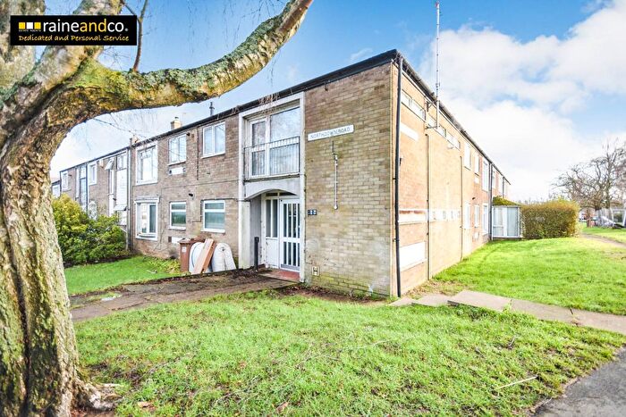 2 Bedroom Flat For Sale In Northdown Road, Hatfield, AL10