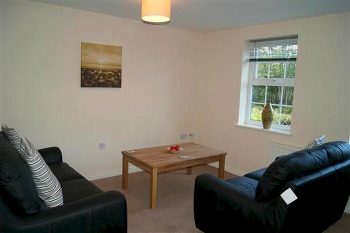 2 Bedroom Flat To Rent In Potters Hollow, Bulwell, Nottingham, NG6