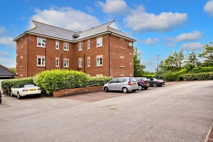 2 Bedroom Flat To Rent In Ballantyne Place, Winwick, WA2
