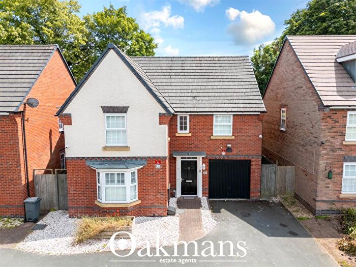 4 Bedroom Detached House For Sale In Perrott Way, Birmingham, West Midlands, B17