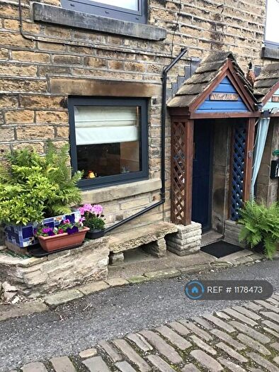 Studio To Rent In Newfold, Holmfirth, HD9