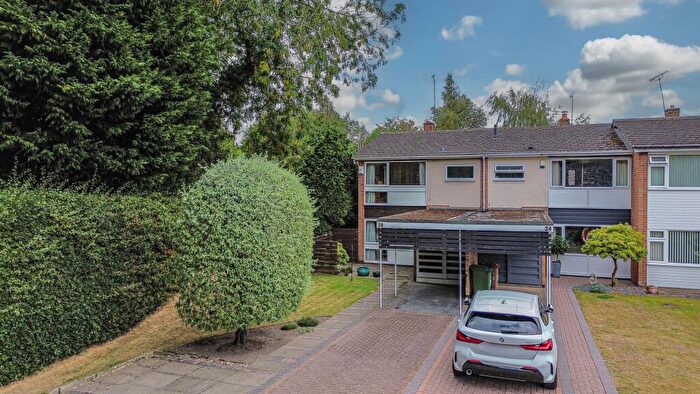 3 Bedroom End Of Terrace House For Sale In Laurels Crescent, Balsall Common, CV7