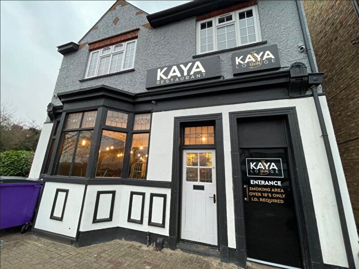 3 Bedroom Property To Rent In Goldington Road, Bedford, MK40