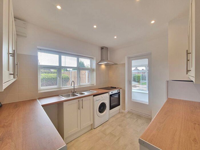 2 Bedroom Bungalow To Rent In Foxhunter Drive, Leicester, LE2