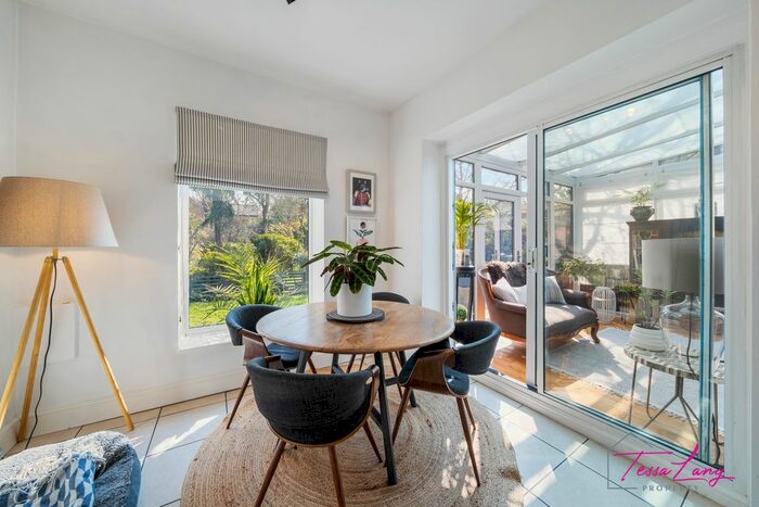 2 Bedroom Flat To Rent In Chalcot Gardens, London, NW3