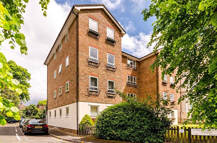 2 Bedroom Flat To Rent In Maplehurst Close, Kingston, Kingston Upon Thames, KT1