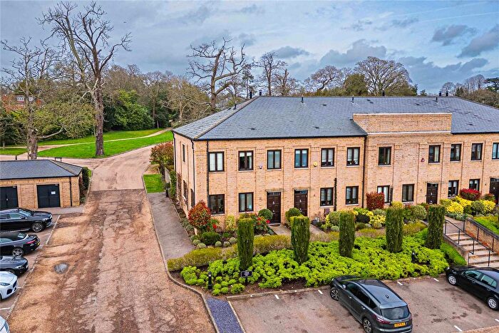 3 Bedroom End Of Terrace House For Sale In Soane Square, Stanmore, HA7