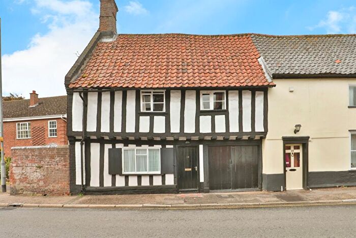 4 Bedroom Semi-Detached House For Sale In Cock Street, Wymondham, NR18