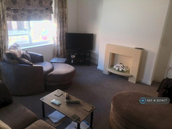 2 Bedroom Flat To Rent In Carlisle Street, Gainsborough, DN21