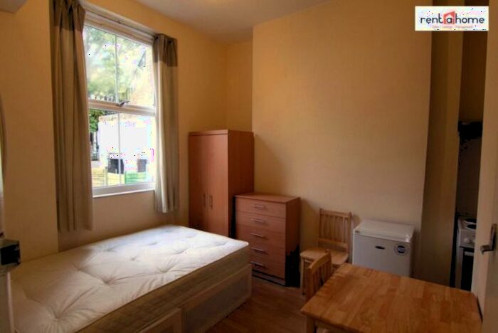 1 Bedroom Studio To Rent In Amhurst Road, London, E8