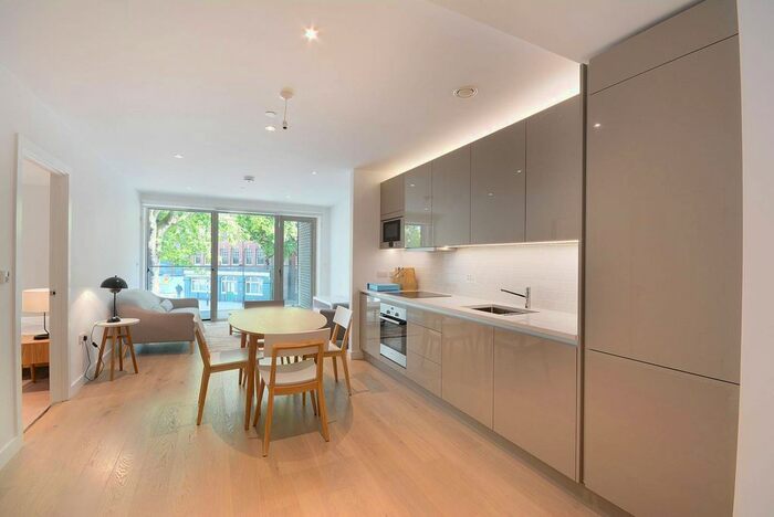 1 Bedroom Flat To Rent In Rodney Road, Elephant And Castle, London, SE17