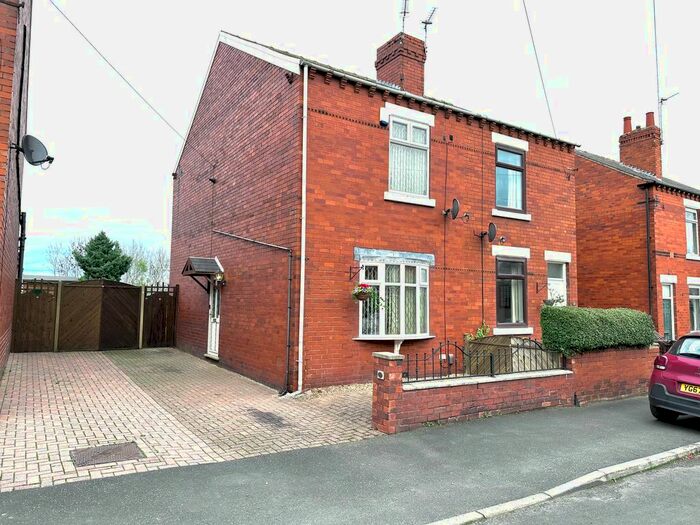 2 Bedroom Semi-Detached House To Rent In First Avenue, Wakefield, WF1