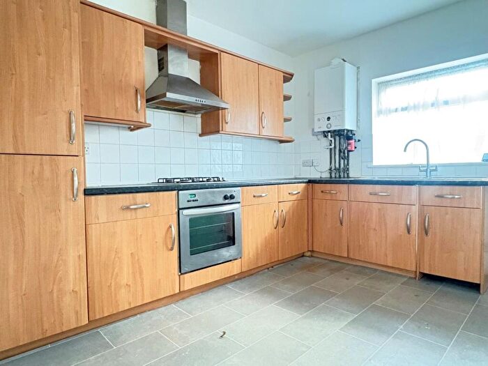 2 Bedroom Flat To Rent In New Road, Portsmouth, PO2