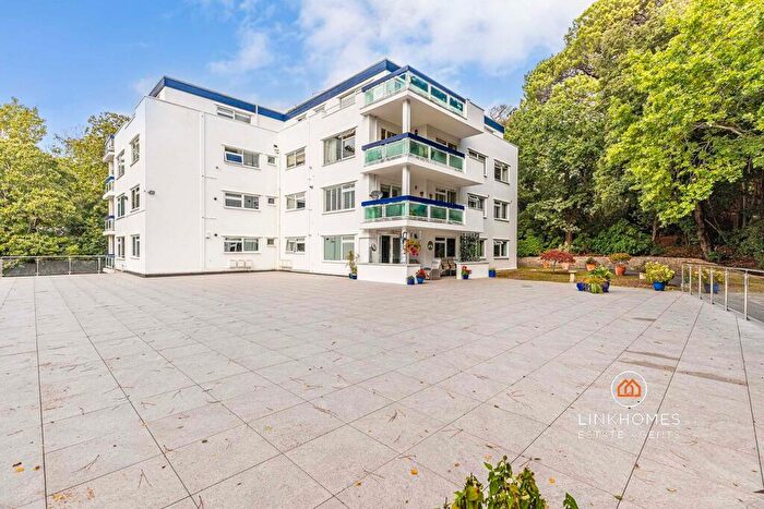 3 Bedroom Apartment For Sale In Westminster Road, Poole, BH13