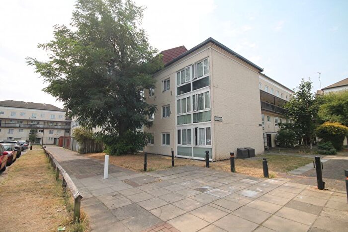 1 Bedroom Flat To Rent In Brookwood Road, Hounslow, TW3