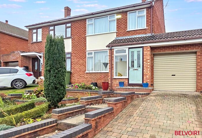 3 Bedroom Semi-Detached House For Sale In Belmont Road, Tamworth, B77