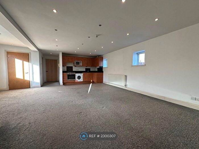 1 Bedroom Flat To Rent In Old Station, London, SW4