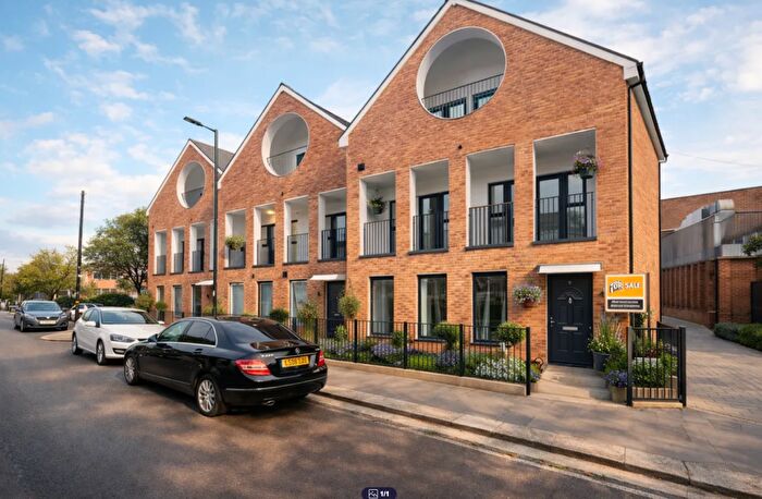 Block Of Apartments For Sale In Matrix Court, Enfield, Enfield, Middlesex, EN3