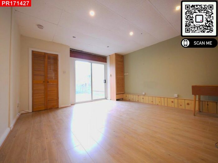 1 Bedroom Flat To Rent In Corfton Road, W5