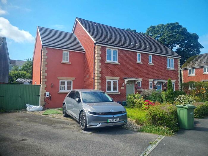4 Bedroom Semi-Detached House To Rent In Maes Yr Ehedydd, Johnstown, SA31