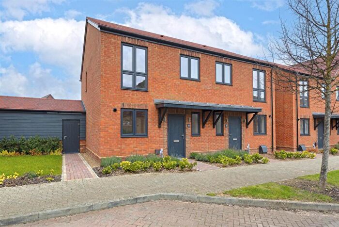 3 Bedroom Semi Detached House To Rent In Orchard Way, Kings Hill, ME19