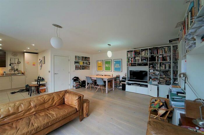 2 Bedroom Apartment To Rent In Two Double Beds, Two Bath, Roof Terrace, NW6