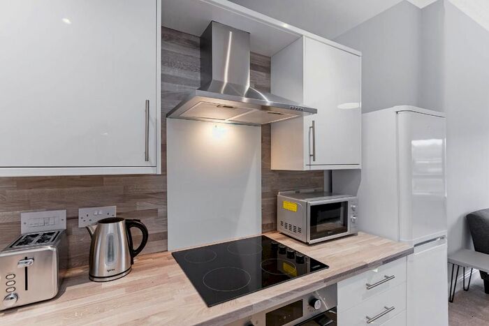 2 Bedroom Flat To Rent In Kelbourne Street, North Kelvinside, Glasgow, G20