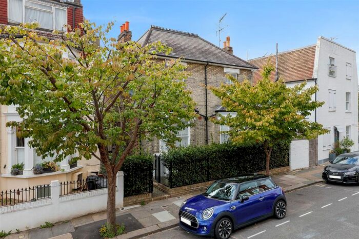 2 Bedroom Flat To Rent In Dorville Crescent, Hammersmith, W6