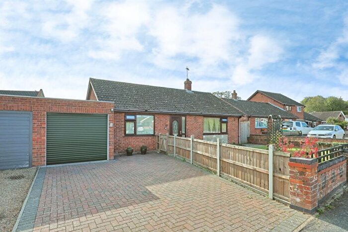 2 Bedroom Link Detached House For Sale In Wensum Road, Lyng, Norwich, NR9