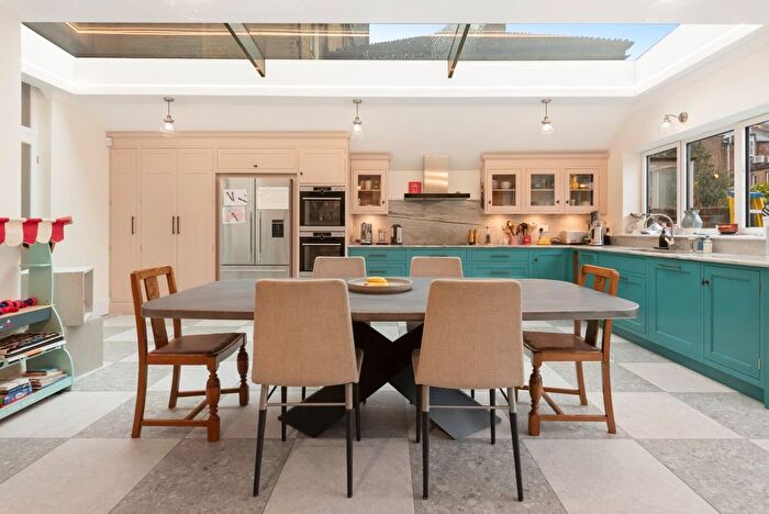 6 Bedroom Semi-detached House To Rent In Warwick Road, Ealing Common, W5