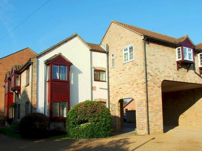 1 Bedroom Flat To Rent In Darwood Court, St Ives, PE27