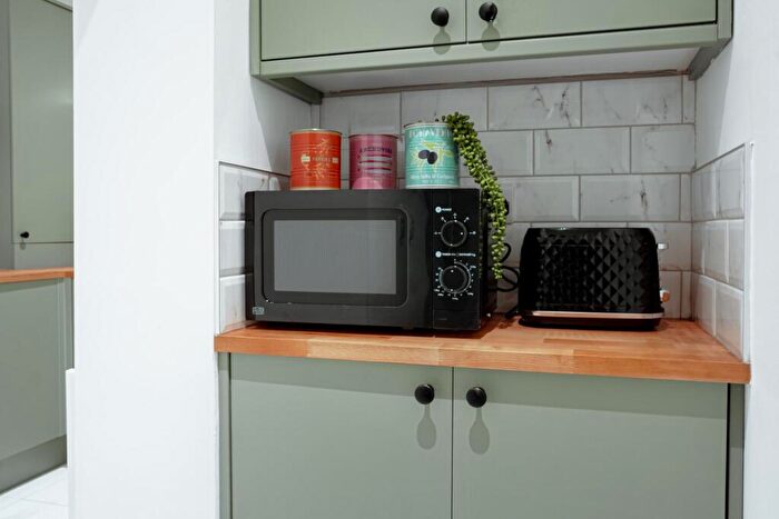 12 Bedroom House To Rent In Great Crosshall Street, Liverpool, L3