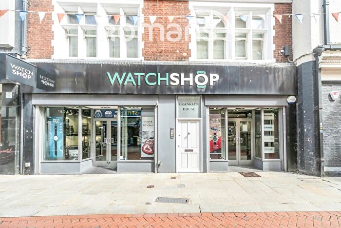 1 Bedroom Flat To Rent In Cross Street, Reading, RG1