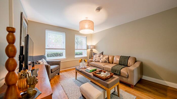 2 Bedroom Flat For Sale In Holmlea Road, Flat /, Battlefield, Glasgow, G44