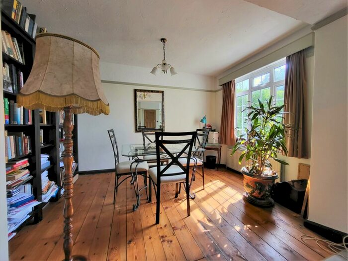 5 Bedroom Detached House For Sale In Foxley Lane, High Salvington, Worthing, BN13
