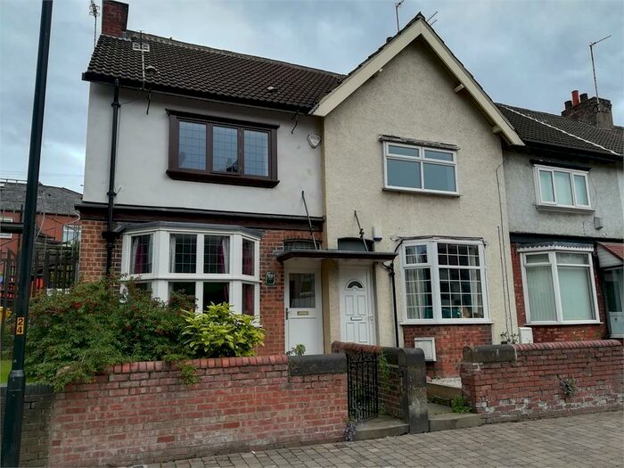 3 Bedroom End Of Terrace House To Rent In Rochdale Road, Middleton, Manchester, Lancashire, M24