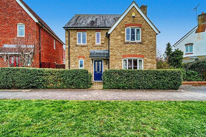 4 Bedroom Detached House For Sale In Marlott Road, Gillingham, SP8