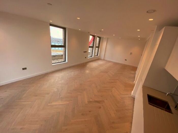 3 Bedroom Flat To Rent In Oberman Road, Dollis Hill, NW10