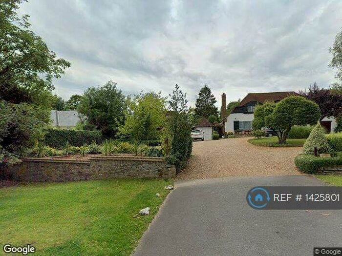 3 Bedroom Bungalow To Rent In Cuckoo Hill, Pinner, HA5