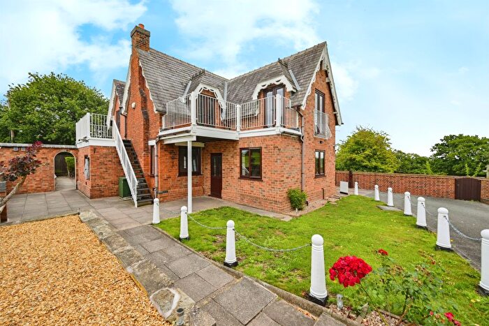 3 Bedroom Detached House For Sale In Tatenhill Common, Rangemore, Burton-On-Trent, DE13