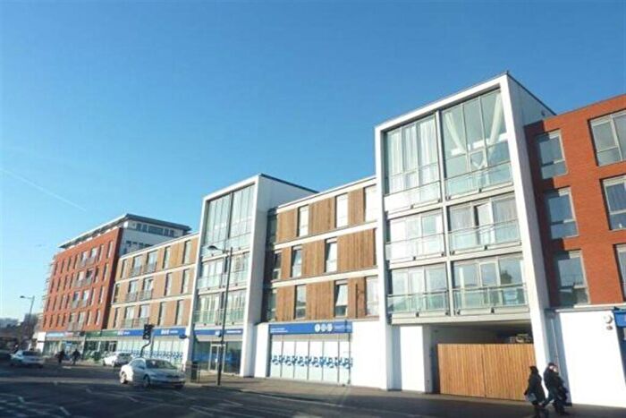 2 Bedroom Flat To Rent In Meridian Point, Southchurch Road, Southend, SS1