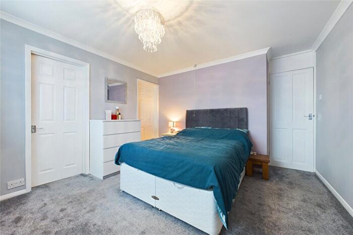 5 Bedroom Detached House For Sale In Fairwater Drive, Woodley, Reading, Berkshire, RG5