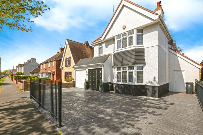 4 Bedroom Detached House For Sale In Bedford Road, Holland-on-Sea, Clacton-on-Sea, CO15