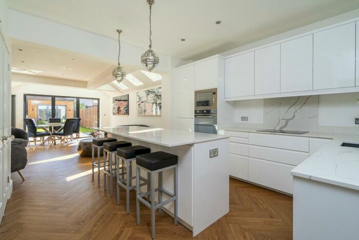 4 Bedroom House To Rent In Harlesden Road St. Albans, AL1