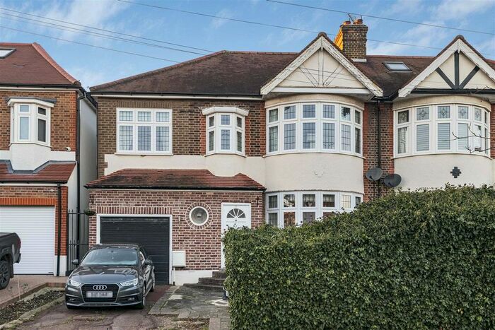 4 Bedroom Semi-Detached House For Sale In Landra Gardens, London, N21